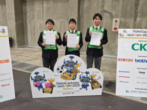 中学メカニカルアーツ部　世界大会出場！